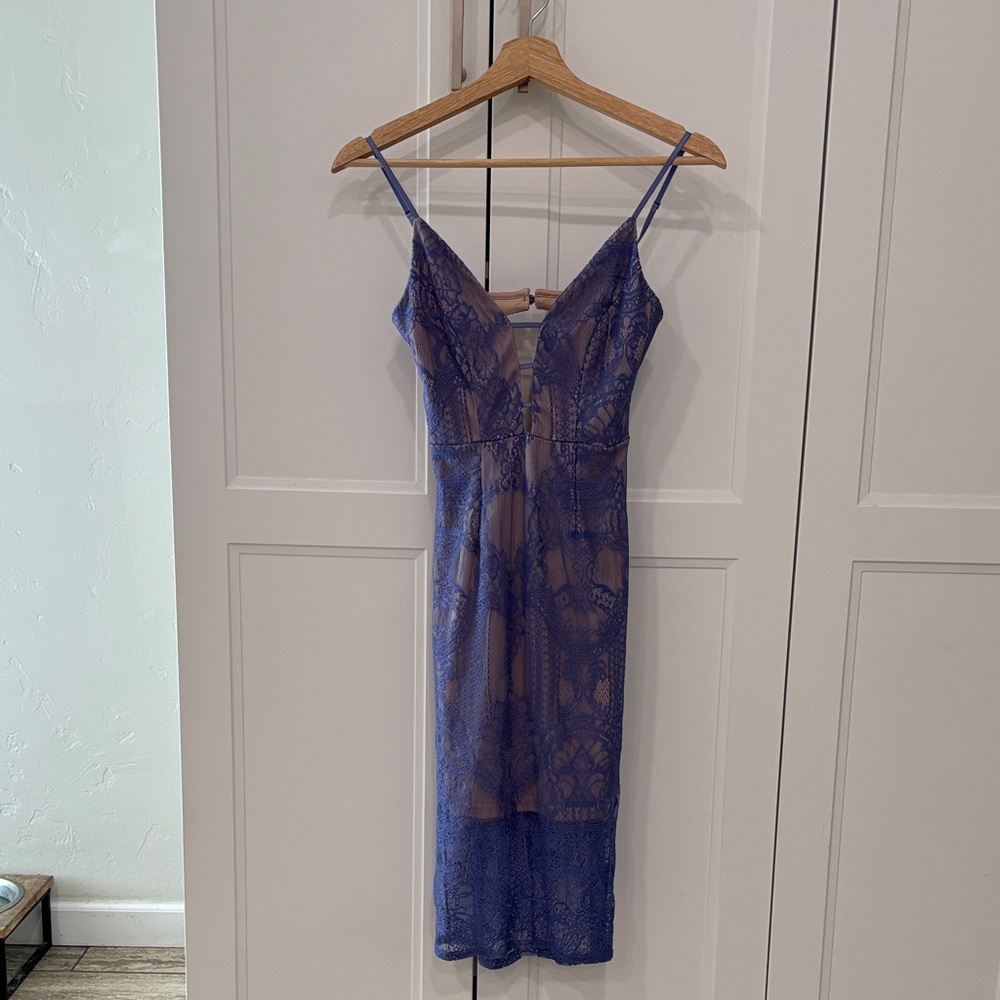 Elegant Lace Slip Dress in Purple - xs